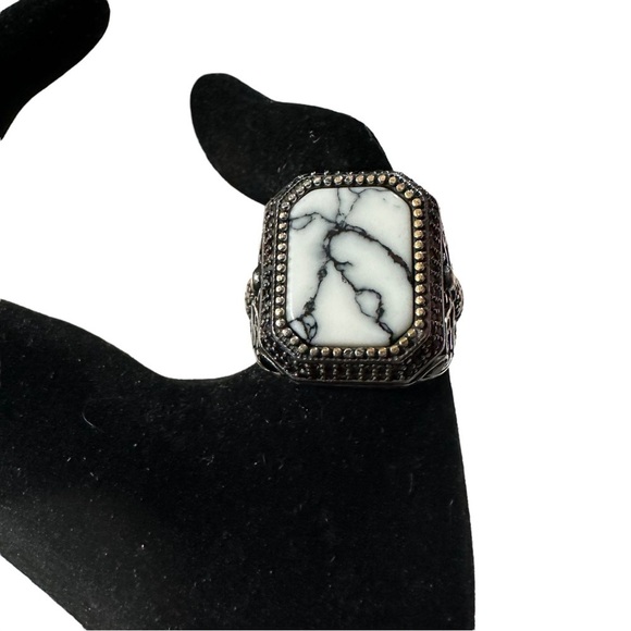 Artisan Crafted Ornate 925 Sterling Silver White Buffalo Cabochon Size 11 14.5g - Picture 2 of 14